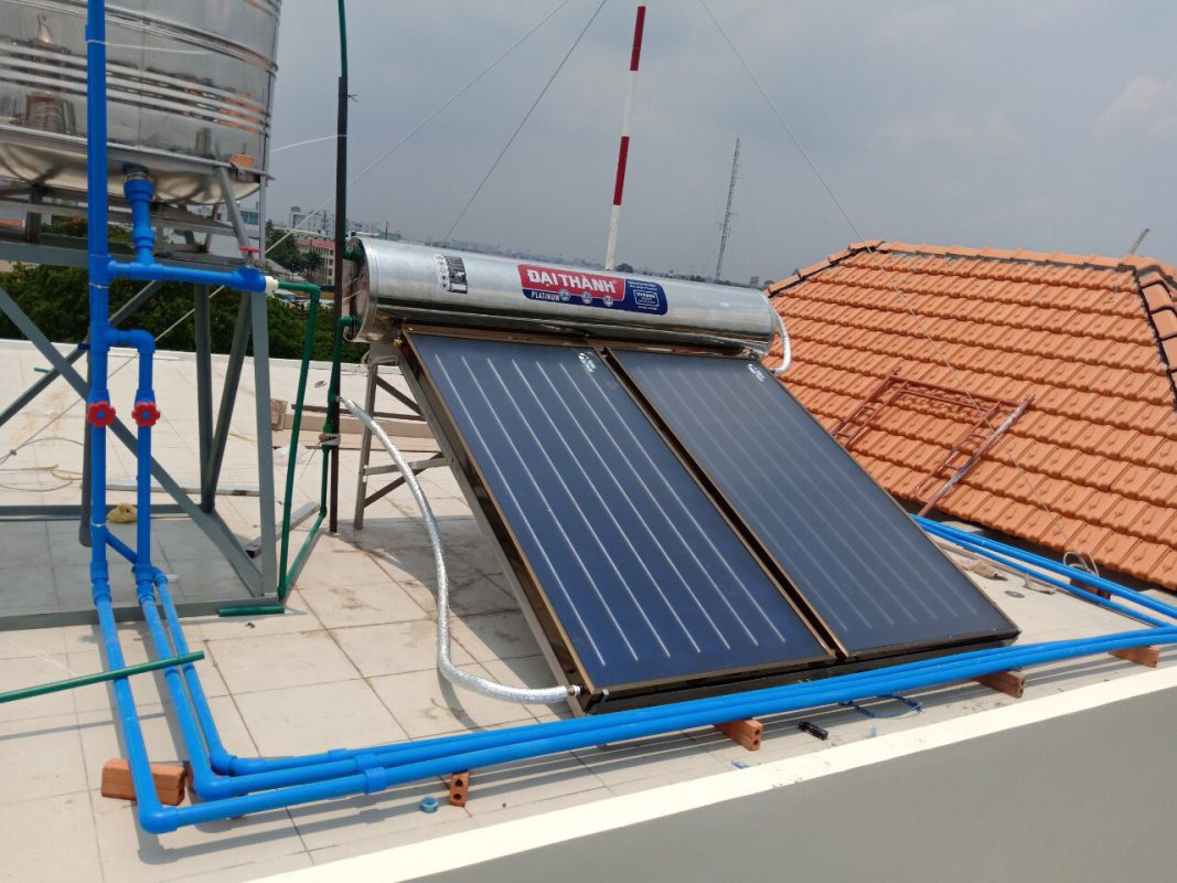 Máy nước nóng năng lượng mặt trời loại tấm phẳng